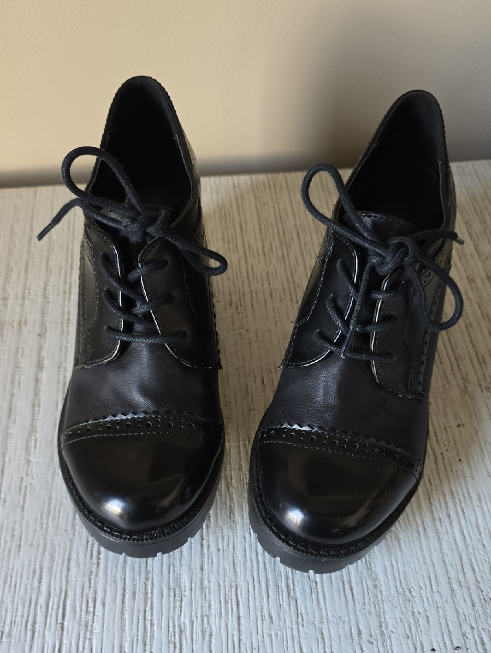 Dolce By Mojo Moxy Black Lace-Up Oxford Shoes